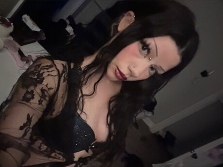 Foto di nudo di fuga di OnlyFans di Veela 