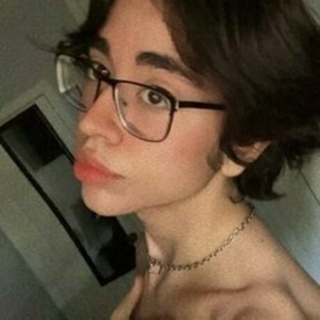 Foto di nudo di fuga di OnlyFans di Ur Fav Twink