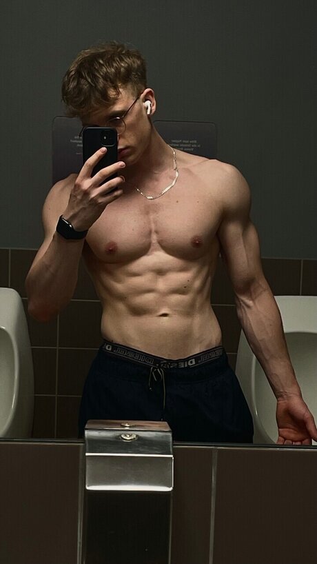 Foto di nudo di fuga di OnlyFans di Time To Get Naked