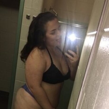 Foto di nudo di fuga di OnlyFans di Marie Peach