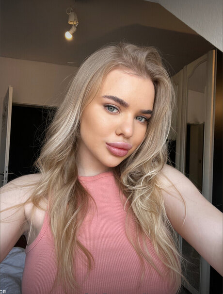 Foto di nudo di fuga di OnlyFans di Blondy Baby