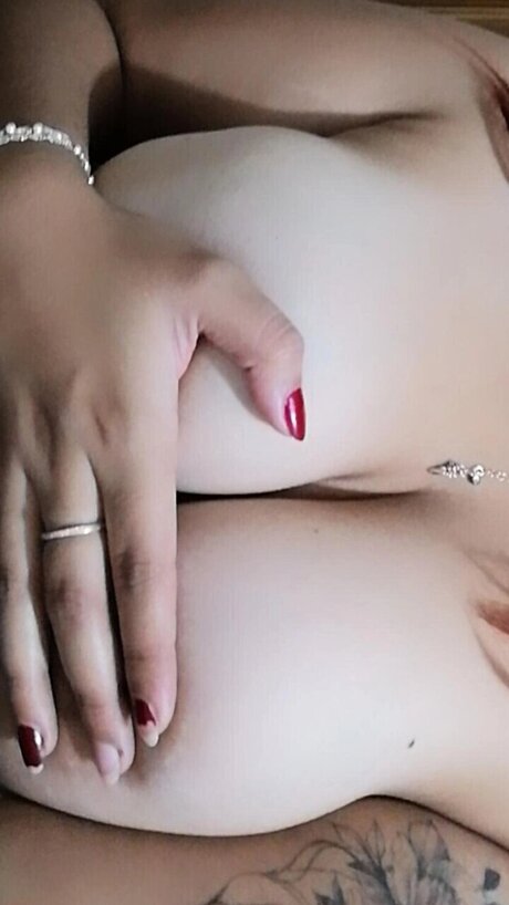 Foto di nudo di fuga di OnlyFans di Zarah Valentina