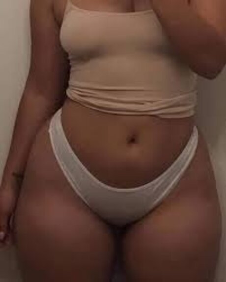 Foto di nudo di fuga di OnlyFans di Queenkath