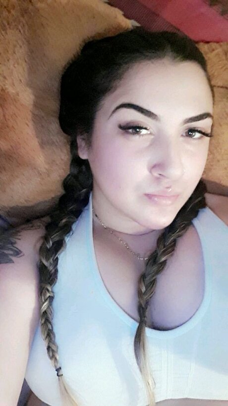 Foto di nudo di fuga di OnlyFans di Queen Bee