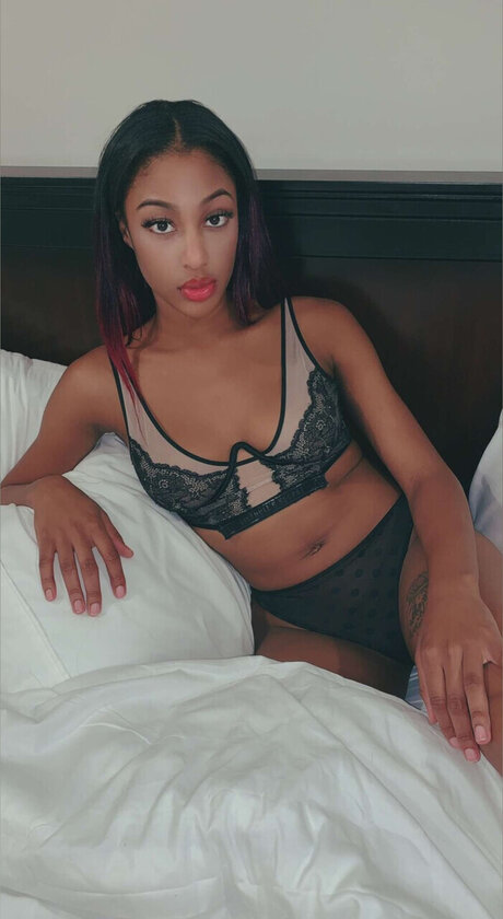 Foto di nudo di fuga di OnlyFans di Nunubunny