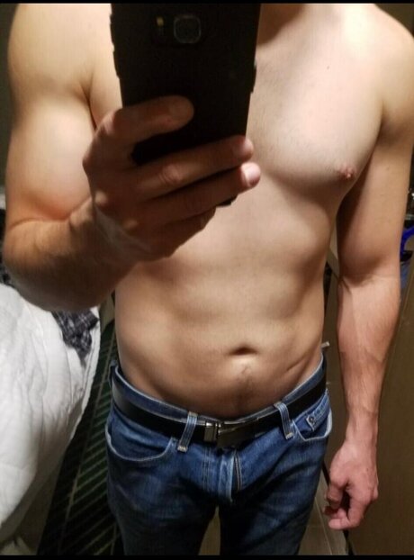 Foto di nudo di fuga di OnlyFans di Dl Action