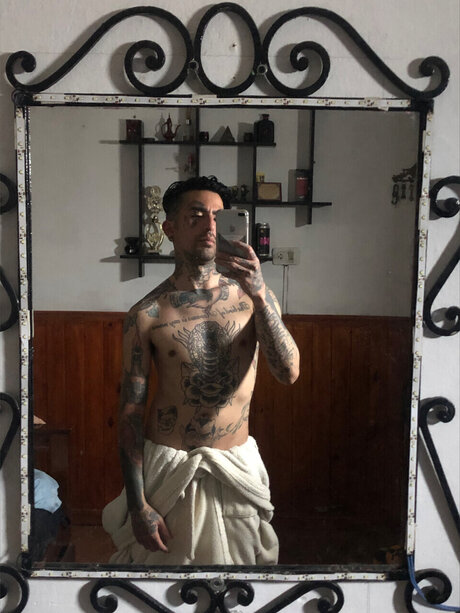Foto di nudo di fuga di OnlyFans di Saints