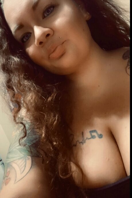 Foto di nudo di fuga di OnlyFans di Prettynthicc