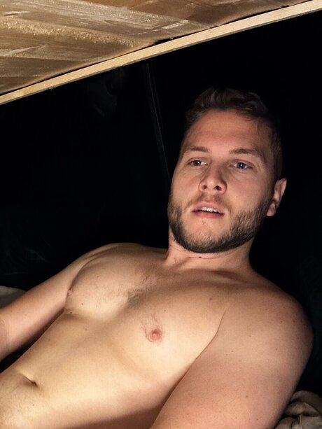 Foto di nudo di fuga di OnlyFans di Vanlife Nick