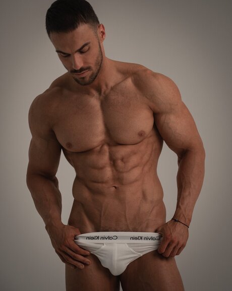 Foto di nudo di fuga di OnlyFans di Leslie Bara