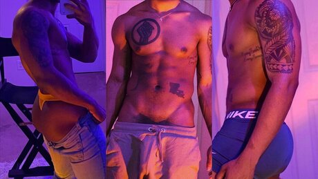 Foto di nudo di fuga di OnlyFans di T