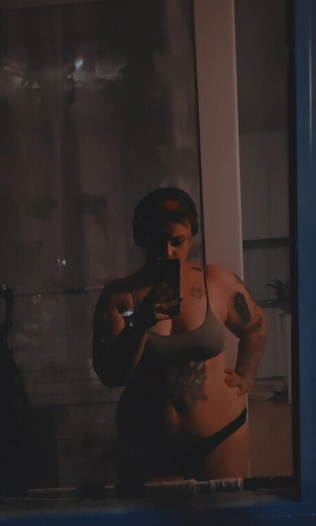 Foto di nudo di fuga di OnlyFans di Miss Biibiinella 