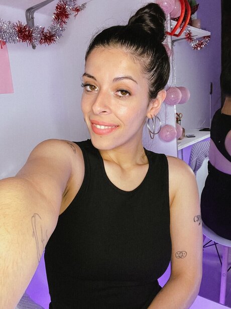 Foto di nudo di fuga di OnlyFans di Karina
