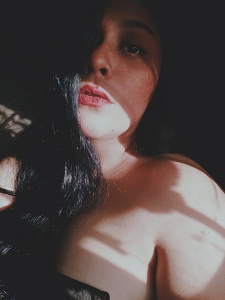 Foto di nudo di fuga di OnlyFans di Mellbruja