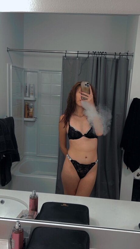 Foto di nudo di fuga di OnlyFans di Rae