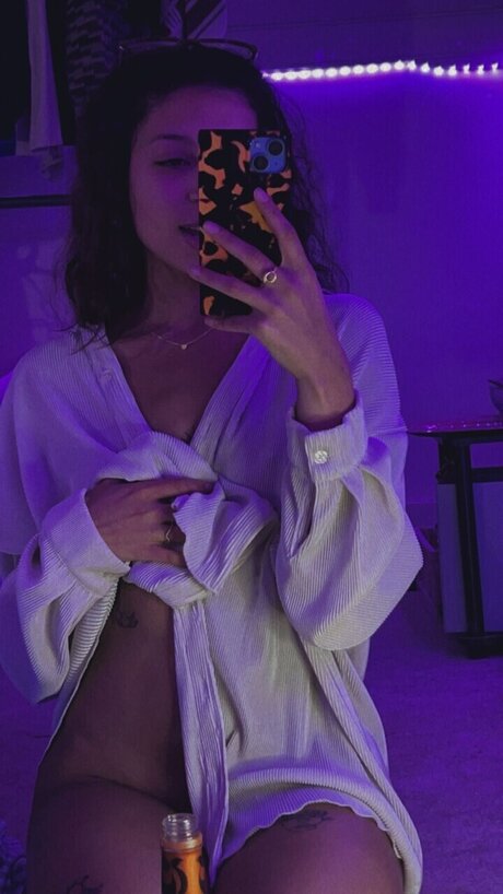 Foto di nudo di fuga di OnlyFans di Ash