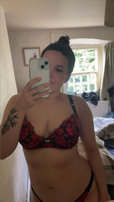 Foto di nudo di fuga di OnlyFans di The Naughty Keeper