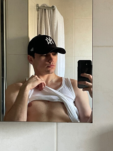 Foto di nudo di fuga di OnlyFans di Pavel Bushel