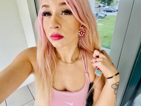 Foto di nudo di fuga di OnlyFans di  