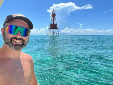 Foto di nudo di fuga di OnlyFans di Island Boy
