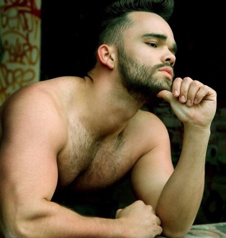 Foto di nudo di fuga di OnlyFans di Bruno Di Castro