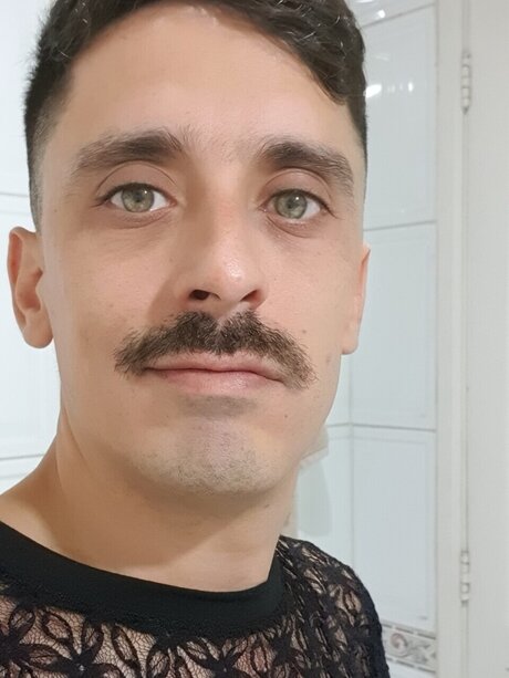 Foto di nudo di fuga di OnlyFans di C