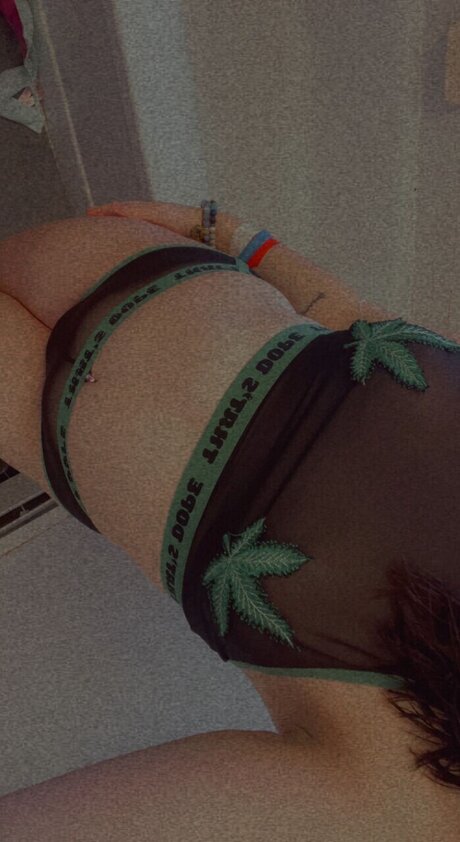 Foto di nudo di fuga di OnlyFans di Babygirl