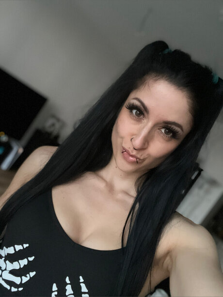 Foto di nudo di fuga di OnlyFans di Hiraxdemon