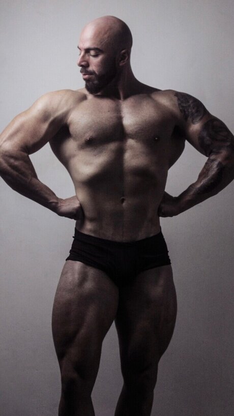 Foto di nudo di fuga di OnlyFans di Juanphysique