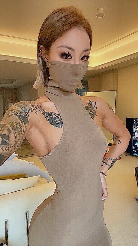 Foto di nudo di fuga di OnlyFans di Okubo