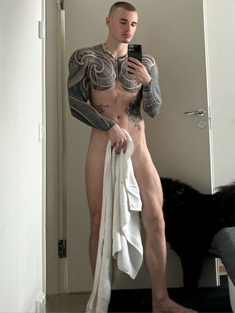Foto di nudo di fuga di OnlyFans di Alpha God Saint