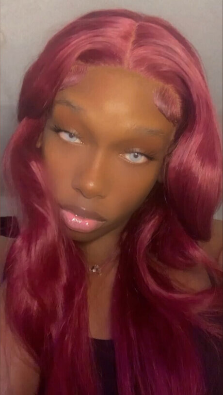 Foto di nudo di fuga di OnlyFans di Cara