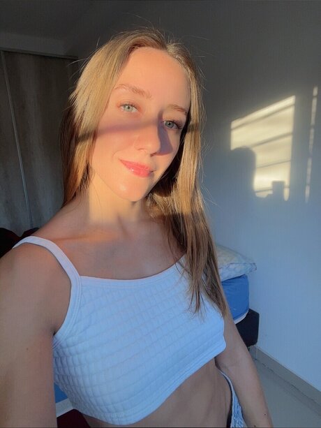 Foto di nudo di fuga di OnlyFans di Alena