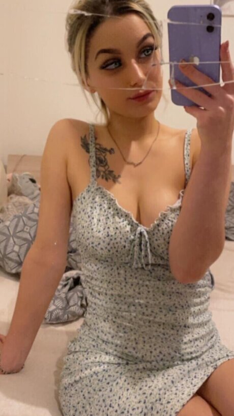 Foto di nudo di fuga di OnlyFans di Lucile Galtier 