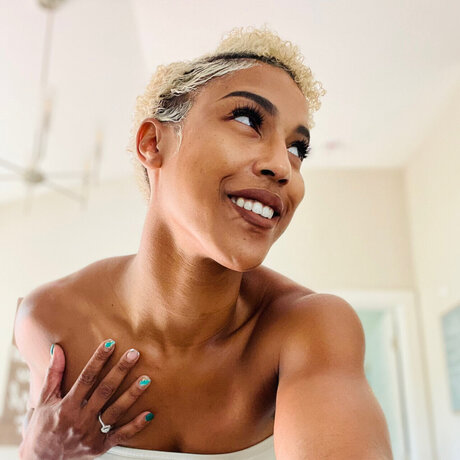 Foto di nudo di fuga di OnlyFans di Rene Gold 