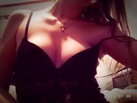 Foto di nudo di fuga di OnlyFans di Michaela Bond