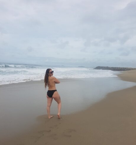 Foto di nudo di fuga di OnlyFans di Ally C