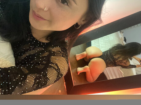 Foto di nudo di fuga di OnlyFans di Alison 