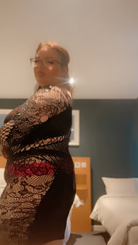 Foto di nudo di fuga di OnlyFans di Tan