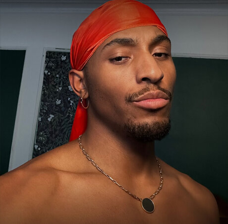 Foto di nudo di fuga di OnlyFans di Sky