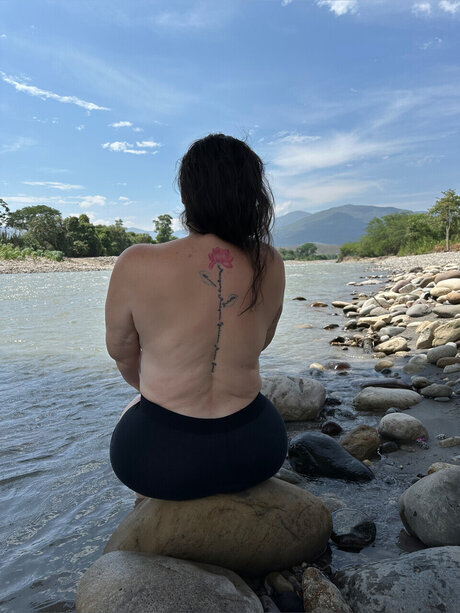 Foto di nudo di fuga di OnlyFans di Yurian
