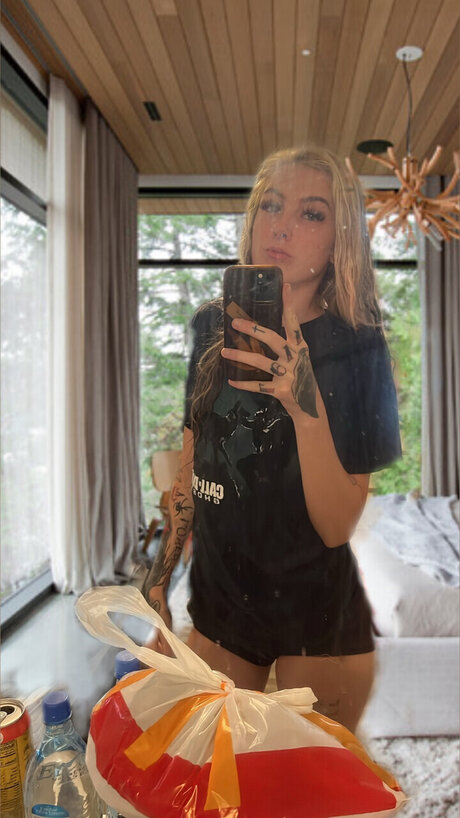 Foto di nudo di fuga di OnlyFans di Kitten