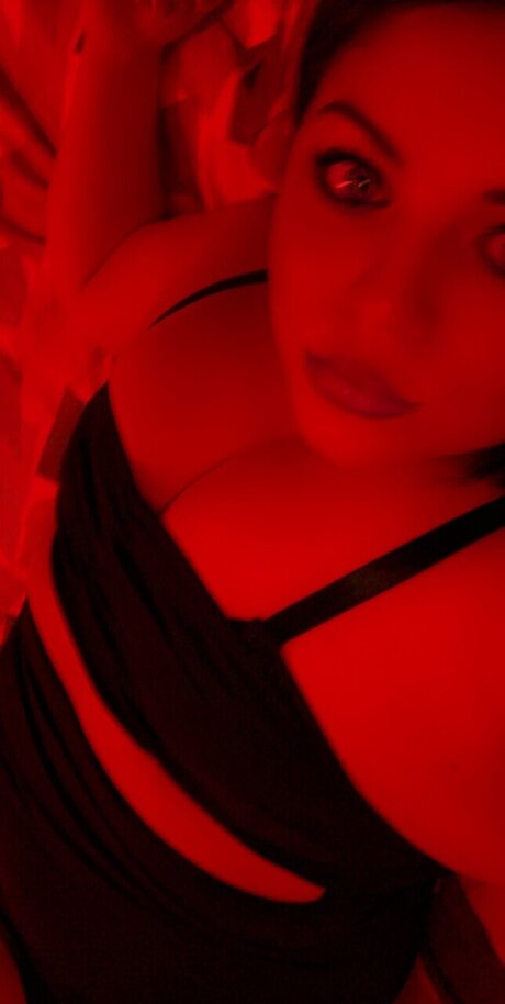 Foto di nudo di fuga di OnlyFans di Maxi