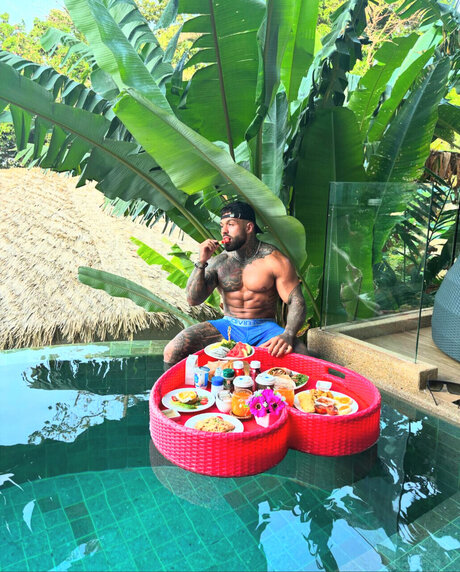 Foto di nudo di fuga di OnlyFans di Deacz Gone Wild 