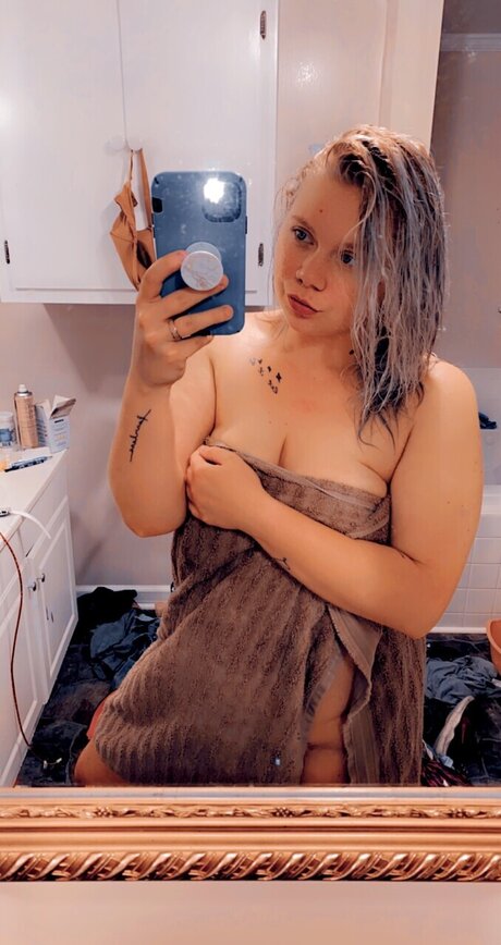 Foto di nudo di fuga di OnlyFans di Bre