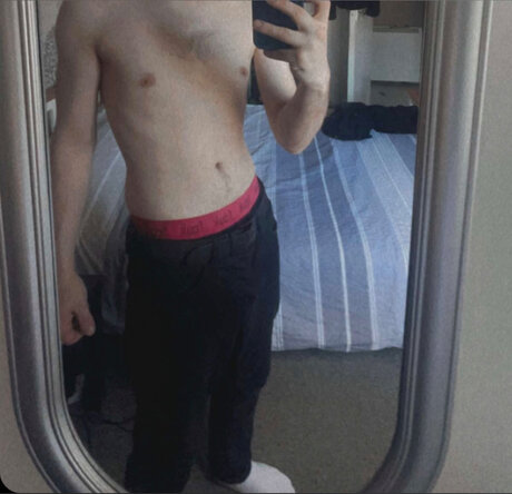 Foto di nudo di fuga di OnlyFans di Baz