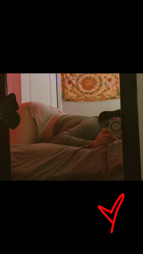 Foto di nudo di fuga di OnlyFans di Treasure