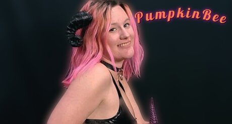 Foto di nudo di fuga di OnlyFans di Pumpkin Bee