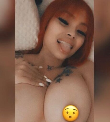 Foto di nudo di fuga di OnlyFans di Katrina Doll