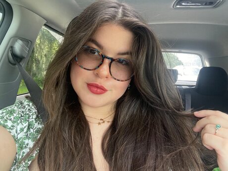 Foto di nudo di fuga di OnlyFans di Lizzie 